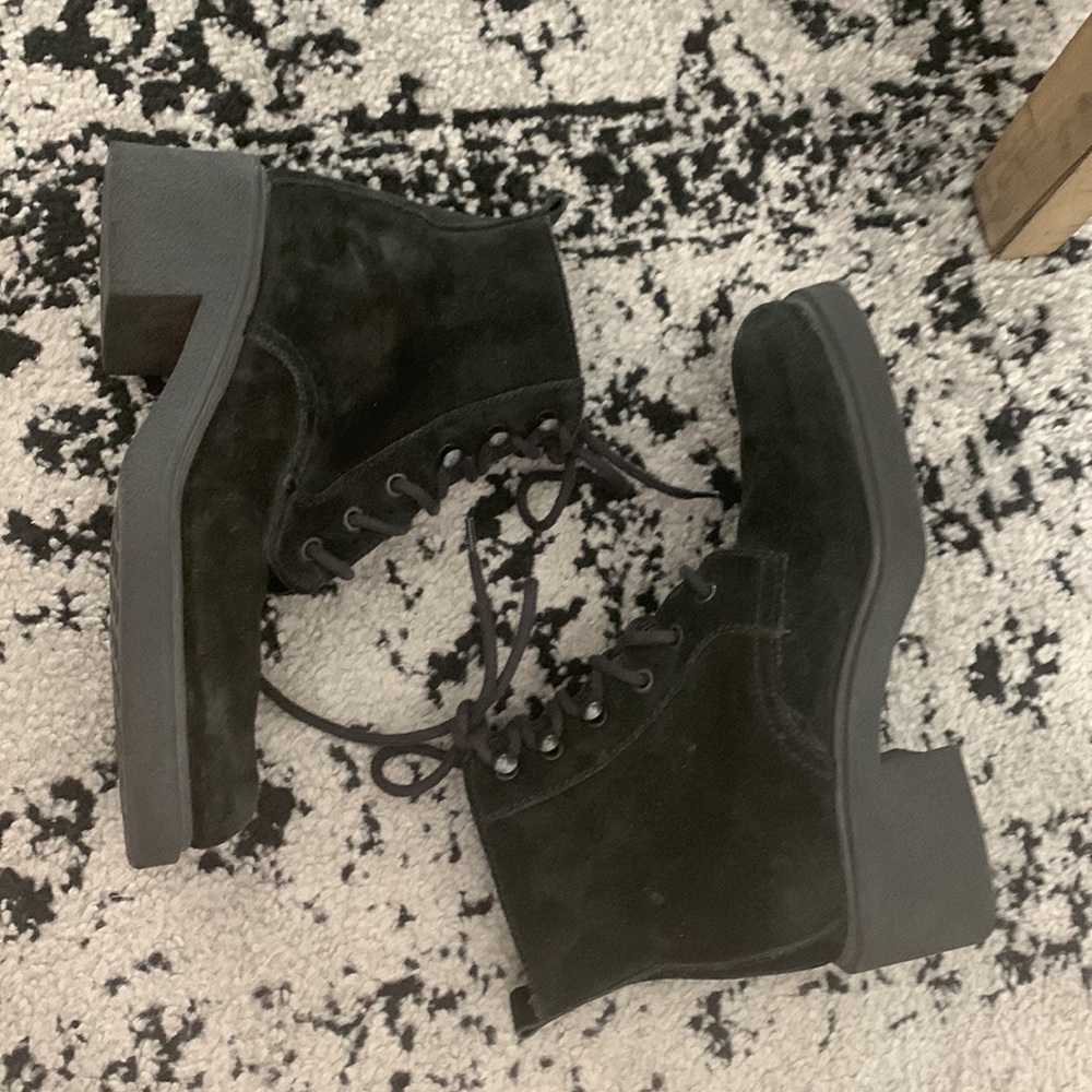 Aerosoles suede square toe lace up ankle boots size 7